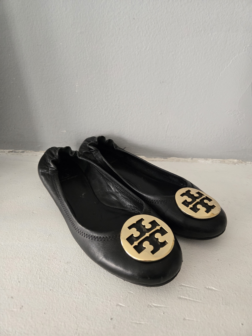 Tory Burch Black Leather Reva Ballet Flats with Gold Logo